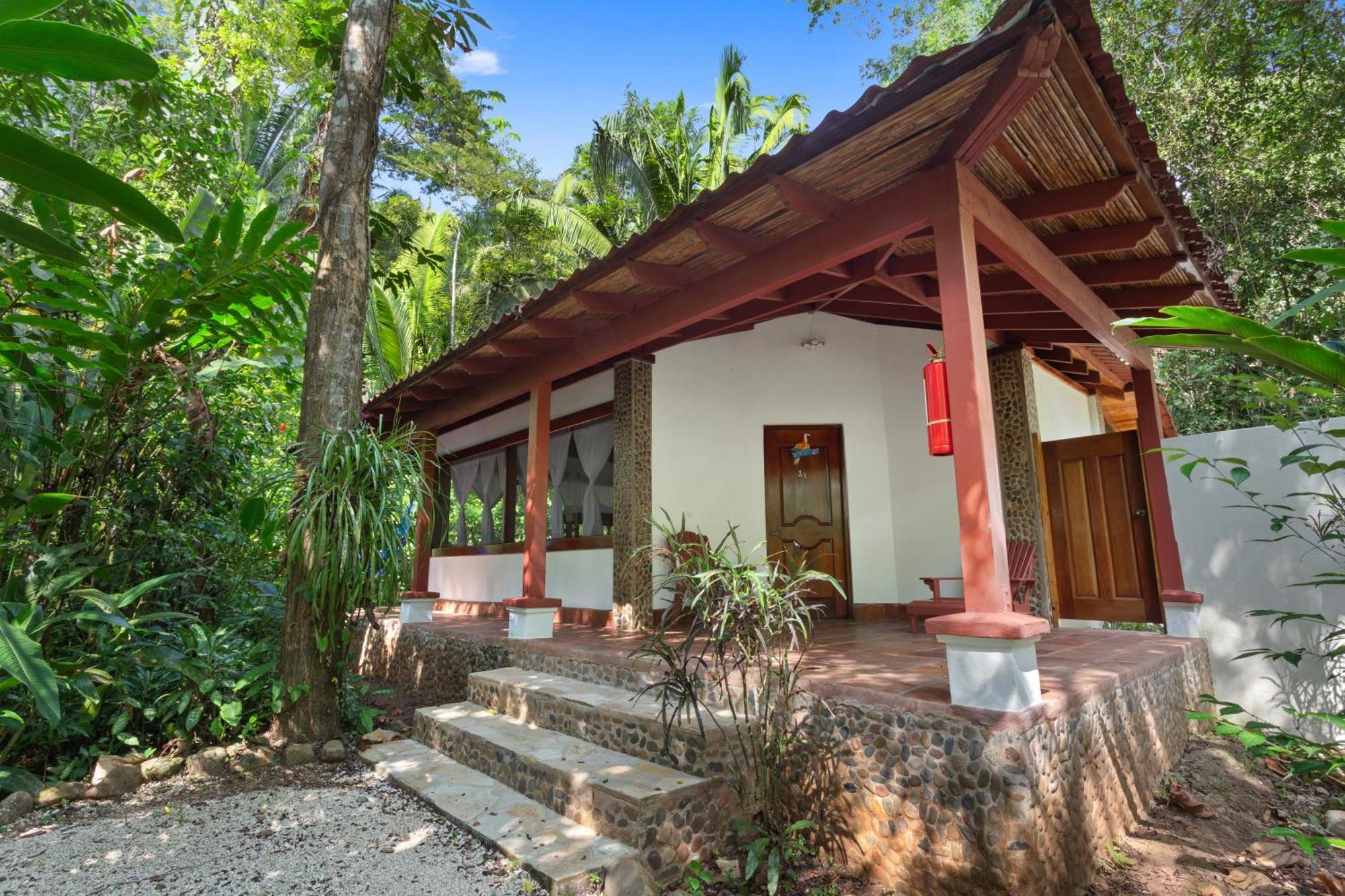 Ian Anderson Caves Branch Jungle Lodge Belmopan Exterior foto